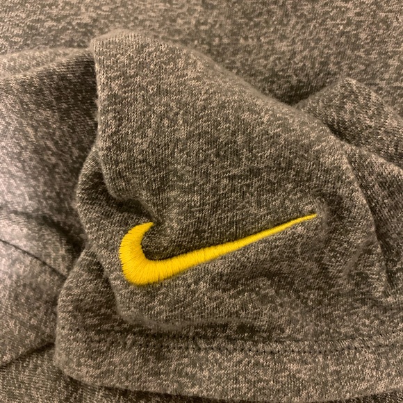 Oregon Ducks Nike T-Shirt - Picture 7 of 7